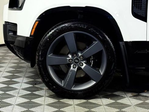 New 2025 Land Rover Defender 110 V8 image 13