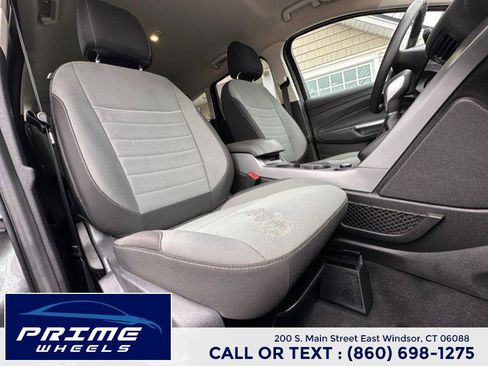 Used 2015 Ford Escape SE image 17