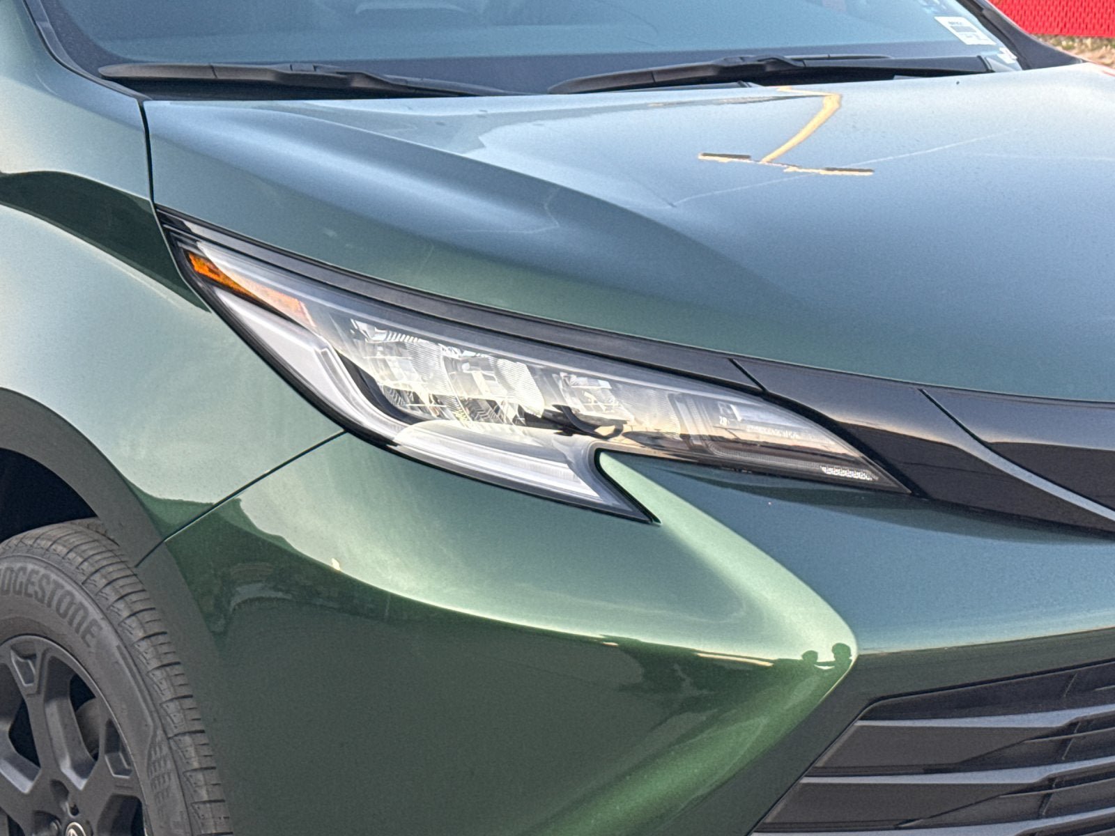 New 2026 Toyota Sienna XLE Woodland Edition AWD/4WD image 31