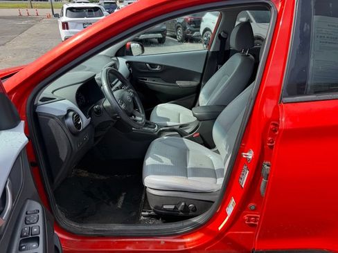 Used 2019 Hyundai Kona Limited FWD image 9
