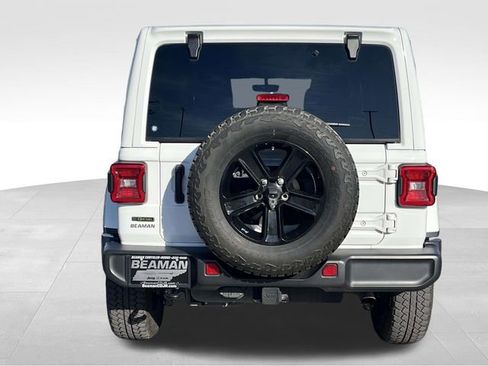 Used 2021 Jeep Wrangler Unlimited Sahara image 6