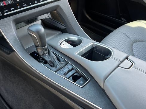 Used 2019 Toyota Avalon Touring w/ Advanced Safety Package image 20