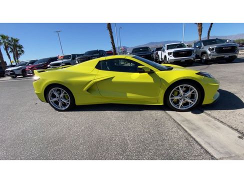 Used 2023 Chevrolet Corvette Stingray Premium Conv w/ Z51 Performance Package image 9
