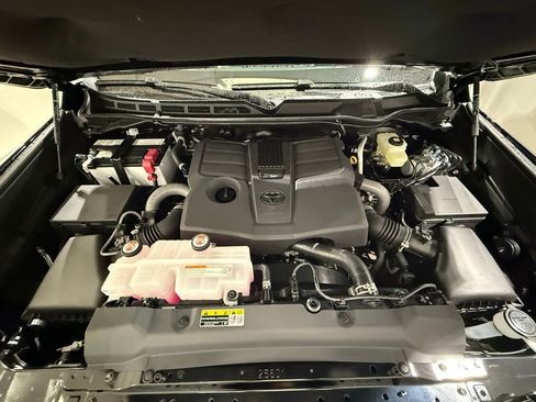New 2026 Toyota Tundra SR5 AWD/4WD image 10