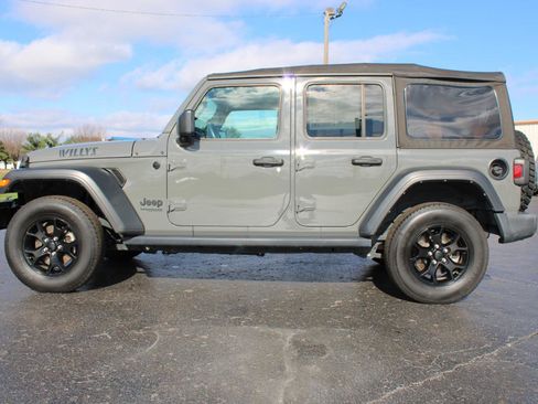 Used 2021 Jeep Wrangler Unlimited Sport AWD/4WD image 12