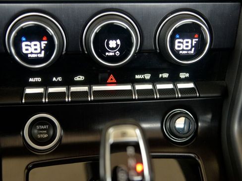 Used 2020 Jaguar F-TYPE Coupe image 25