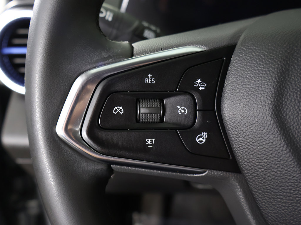 Used 2026 Chevrolet Trax LT w/ Driver Confidence Package FWD image 40