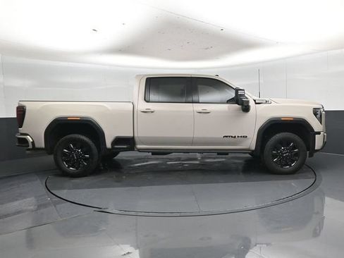 Used 2026 GMC Sierra 2500 AT4 w/ AT4 Premium Plus Package AWD/4WD image 3
