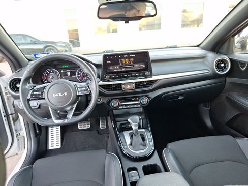 Used 2022 Kia Forte GT-Line w/ GT-Line Premium Package image 19