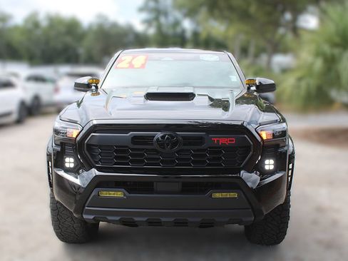 Used 2024 Toyota Tacoma TRD Sport AWD/4WD image 23