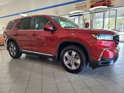 New 2025 Honda Pilot EX-L image 3