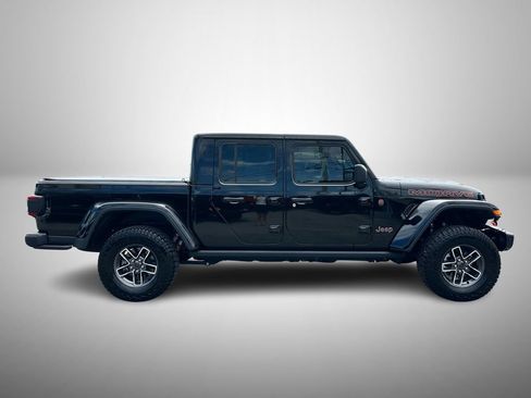 Used 2025 Jeep Gladiator Mojave AWD/4WD image 5