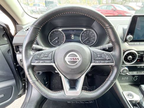 Used 2023 Nissan Sentra SR w/ SR Premium Package image 11