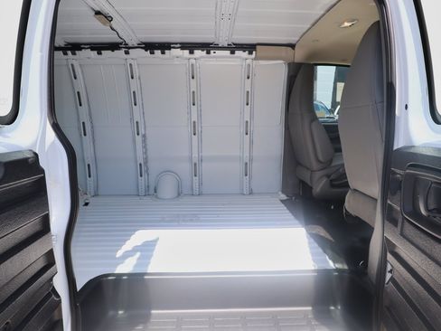 New 2025 GMC Savana 2500 Extended w/ Driver Convenience Package image 10