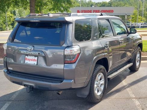 Used 2020 Toyota 4Runner SR5 AWD/4WD image 22