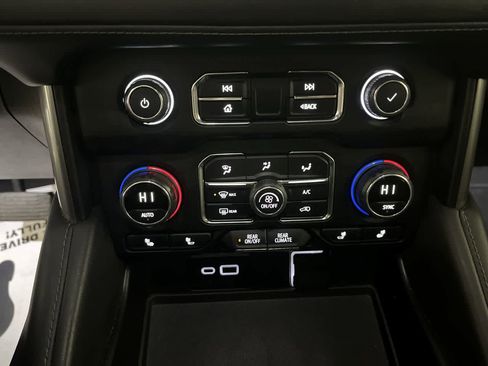 Used 2024 Chevrolet Tahoe LT image 21