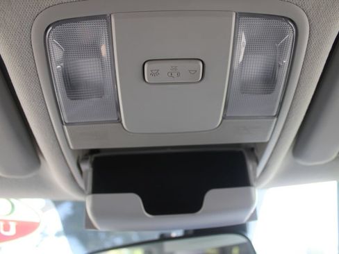 Certified 2025 Kia Soul LX w/ LX Technology Package FWD image 45
