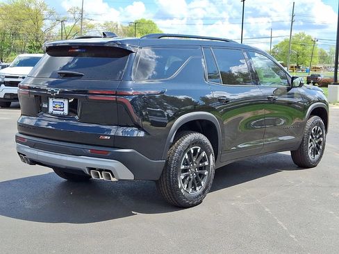 New 2026 Chevrolet Traverse Z71 w/ Driver Confidence Package AWD/4WD image 12