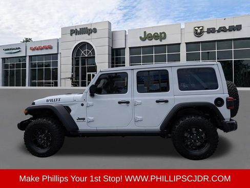 Used 2024 Jeep Wrangler Unlimited Sport AWD/4WD image 6