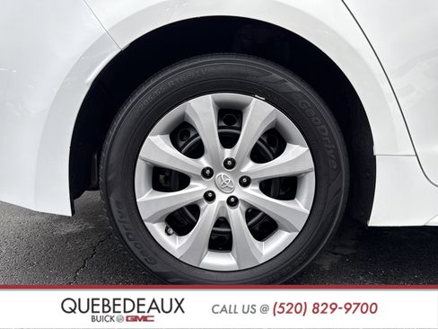 Used 2021 Toyota Corolla LE w/ Carpet Mat Package (TMS) image 23