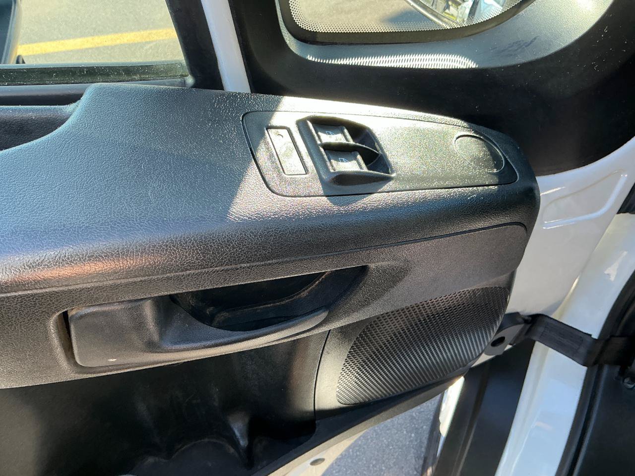 Used 2024 RAM ProMaster 2500 FWD image 8