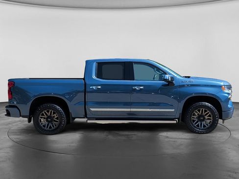 Used 2024 Chevrolet Silverado 1500 High Country AWD/4WD image 8
