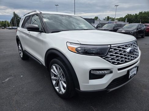 Certified 2023 Ford Explorer Platinum w/ Technology Package AWD/4WD image 1