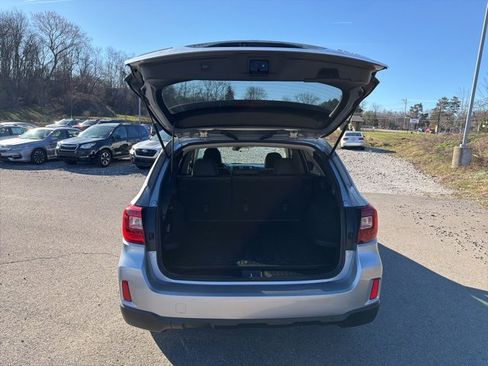 Used 2016 Subaru Outback 2.5i Limited image 11