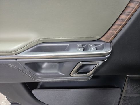 Used 2022 Rivian R1T Adventure image 8