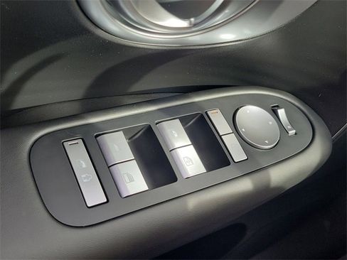 New 2026 Hyundai Ioniq 9 SE image 16