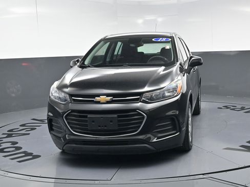 Used 2018 Chevrolet Trax LS image 5