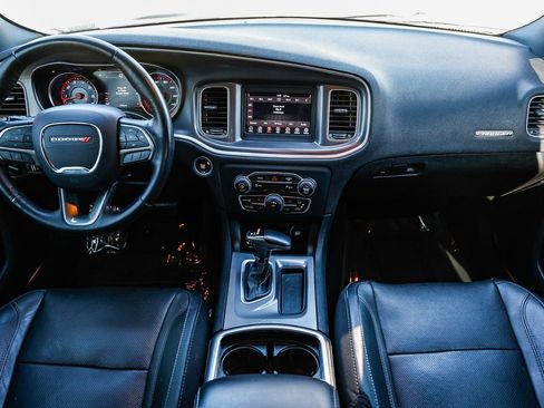 Used 2019 Dodge Charger SXT w/ Leather Interior Group image 10