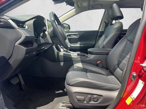 Used 2020 Toyota RAV4 Limited FWD image 10