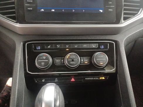 Used 2019 Volkswagen Atlas SEL FWD image 32