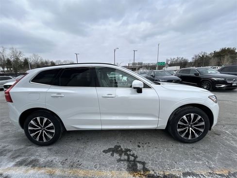 Certified 2023 Volvo XC60 B5 Core w/ Climate Package image 9