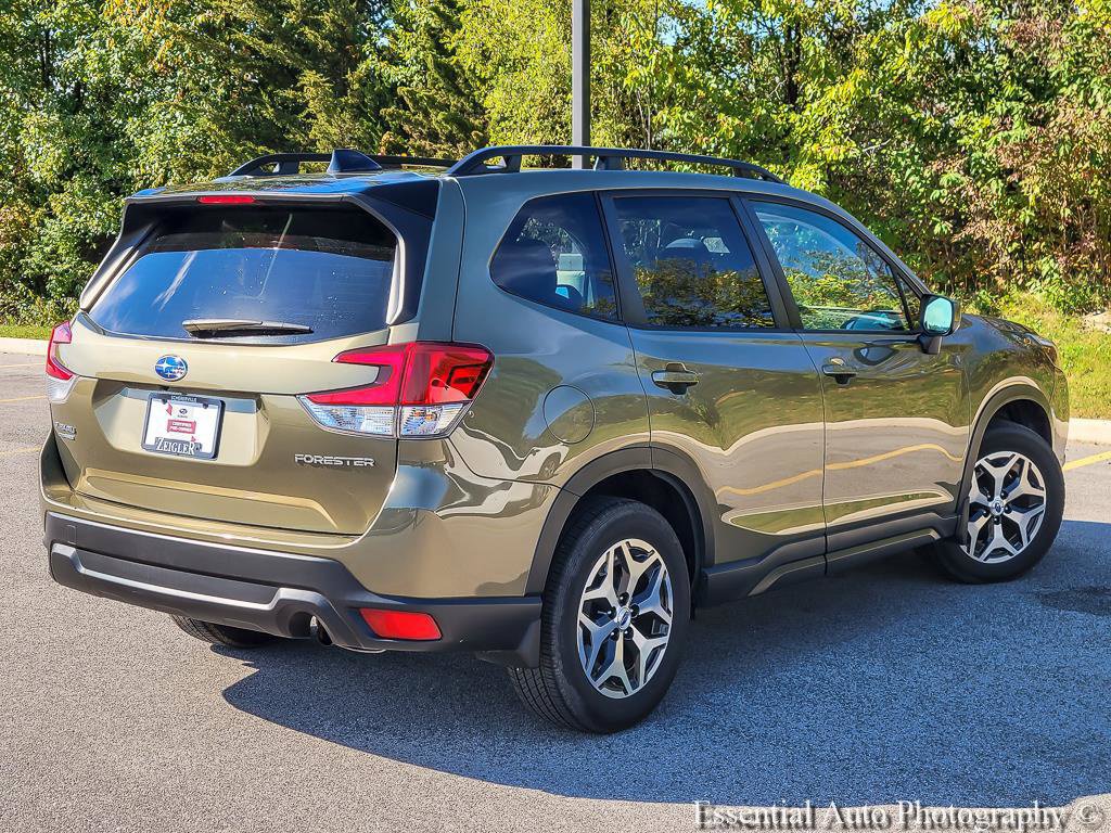 Used 2024 Subaru Forester Premium AWD/4WD image 7