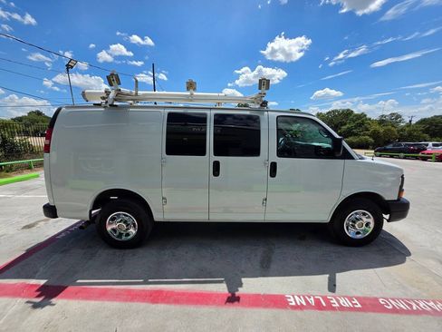 Used 2012 Chevrolet Express 2500 w/ Cold Climate Package RWD image 15