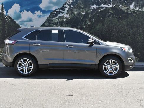 Used 2015 Ford Edge Titanium image 2