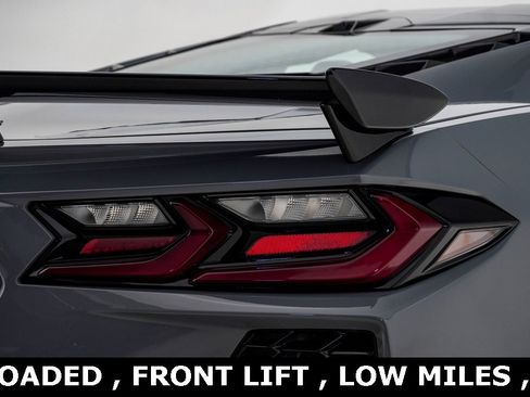 Used 2025 Chevrolet Corvette Stingray Premium Cpe w/ Z51 Performance Package image 13