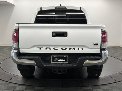 Used 2023 Toyota Tacoma TRD Off-Road AWD/4WD image 11