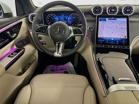 Used 2026 Mercedes-Benz GLC 300 image 26