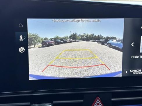 Used 2025 Hyundai Elantra SEL FWD image 27