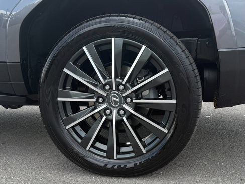 Used 2025 Lexus GX 550 w/ Accessory Package (2T) AWD/4WD image 46