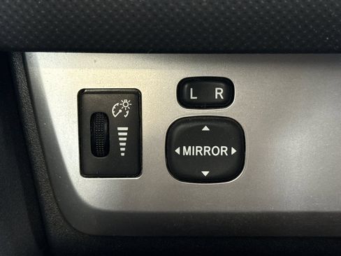 Used 2012 Scion xB FWD image 38