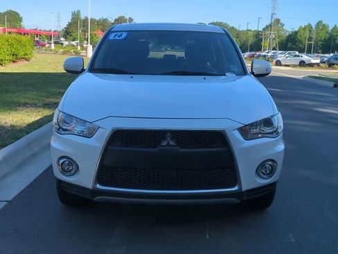 Used 2012 Mitsubishi Outlander GT AWD/4WD image 16