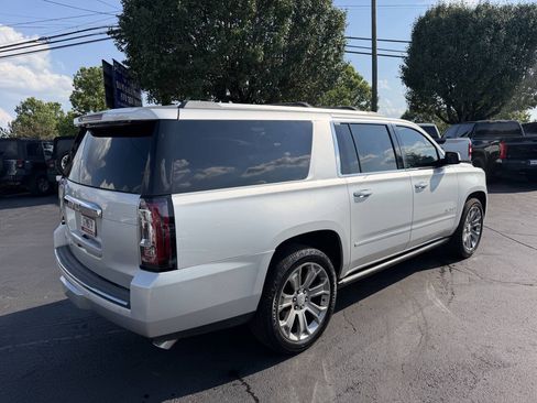 Used 2016 GMC Yukon XL Denali w/ Open Road Package AWD/4WD image 5