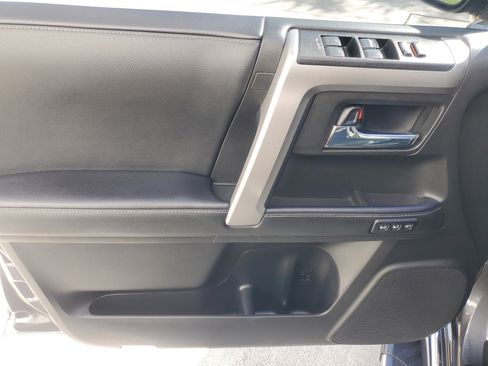 Used 2020 Toyota 4Runner Limited image 19