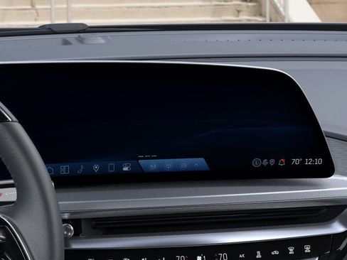 New 2026 Cadillac Lyriq Luxury AWD/4WD image 22