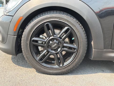 Used 2013 MINI Cooper Clubman FWD image 2