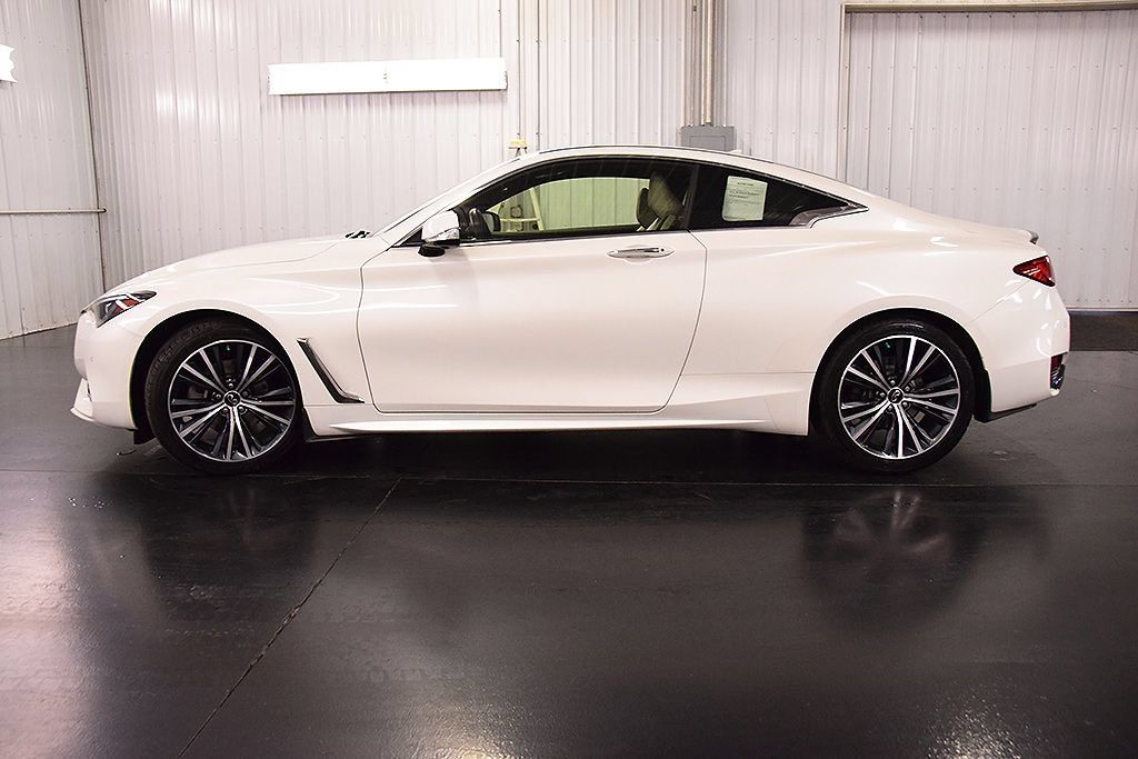 Used 2022 INFINITI Q60 3.0t Luxe w/ Essential Package AWD/4WD image 4